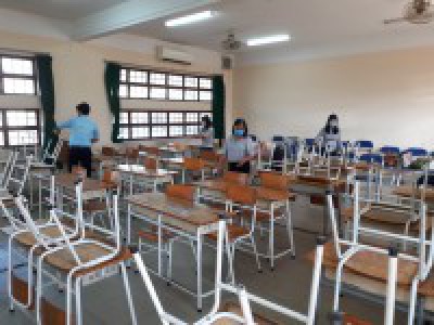 Trường THCS Định Hòa tổng dọn vệ sinh trường lớp để phòng ngừa virus corona