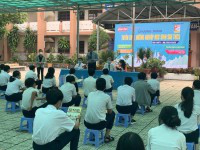 Tư vấn tuyển sinh, hướng nghiệp và phân luồng học sinh sau THCS tại Trường THCS Định Hòa, thành phố Thủ Dầu Một, tỉnh Bình Dương